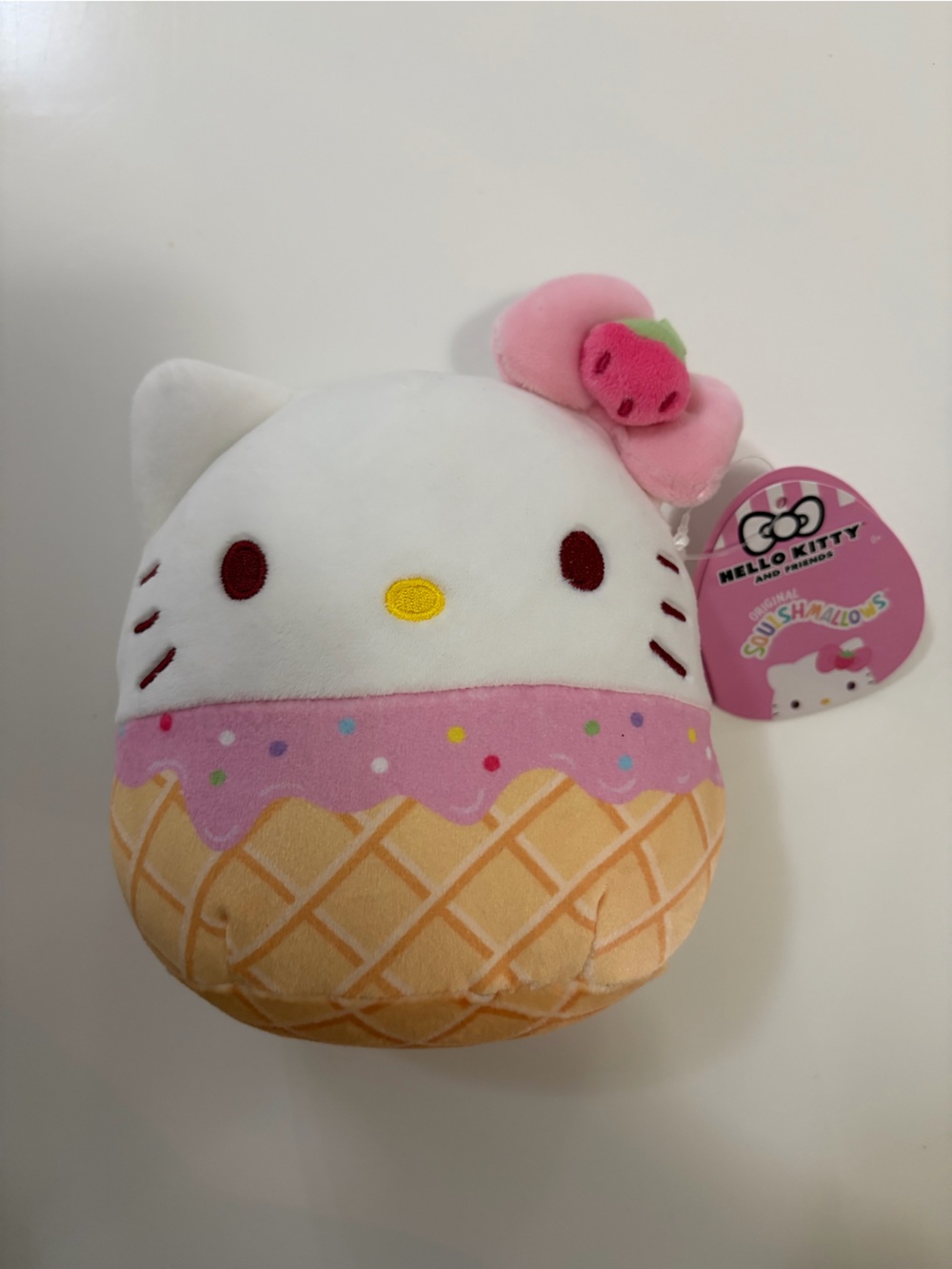 Hello Kitty Squishmallows Strawberry Bow 5” NWT